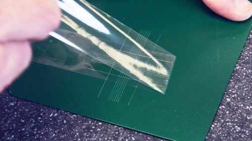 استفاده از چسب در روش کراس هش کات با دستگاه تست چسندگی رنگ